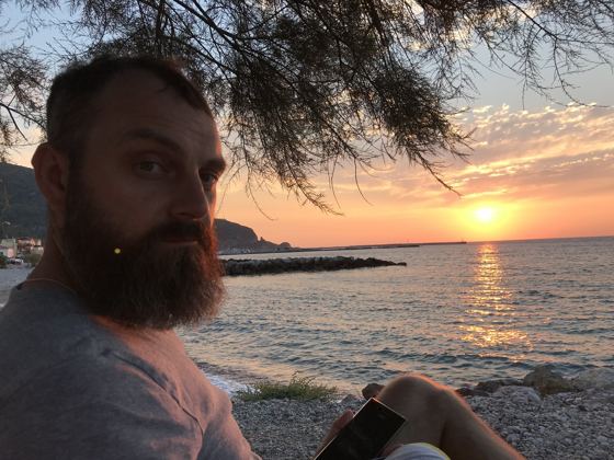 Sunset, Dual-Screen